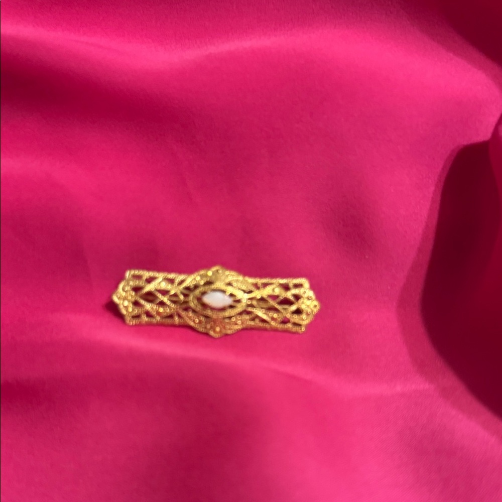 Elegant Gold Filigree Brooch Marked